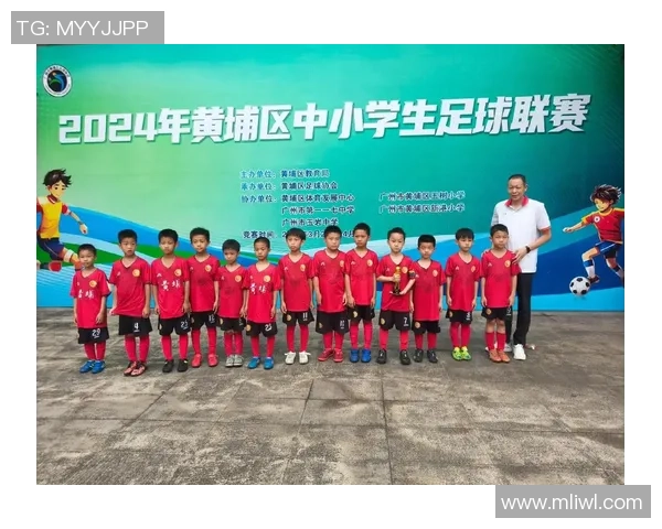 邵小红足球：从校园小将到职业赛场的奋斗与梦想之路